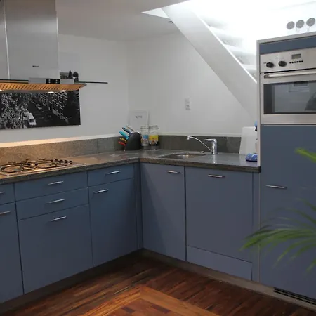 Panorama Apartment *